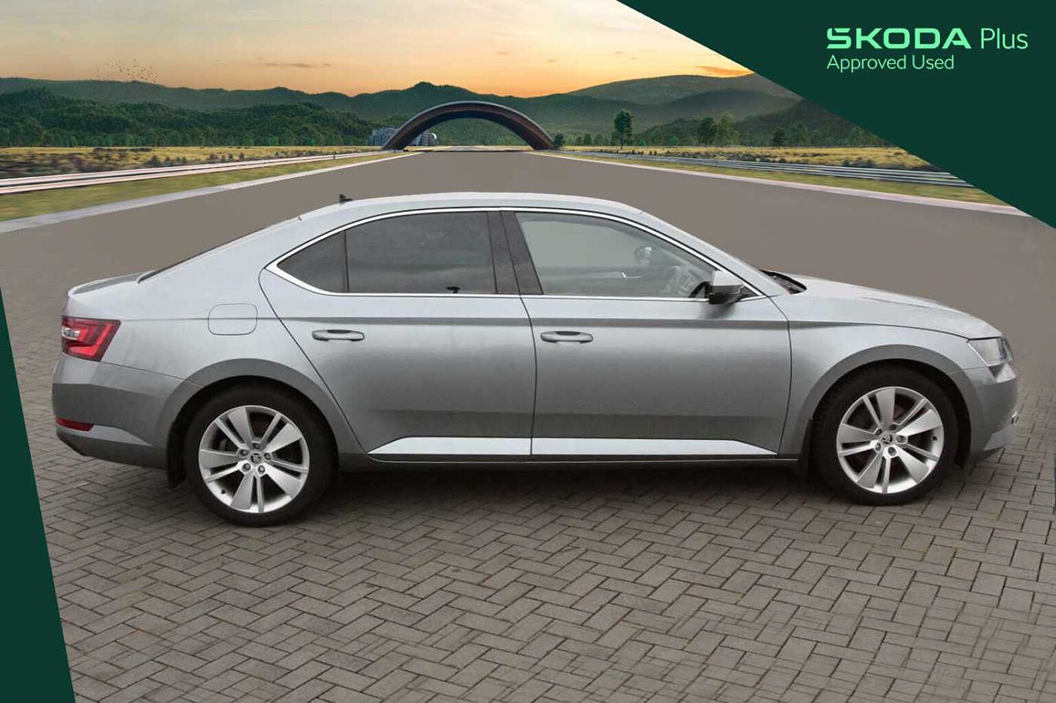 SKODA Superb Hatch SE L Executive 2.0 TDI 150 PS DSG