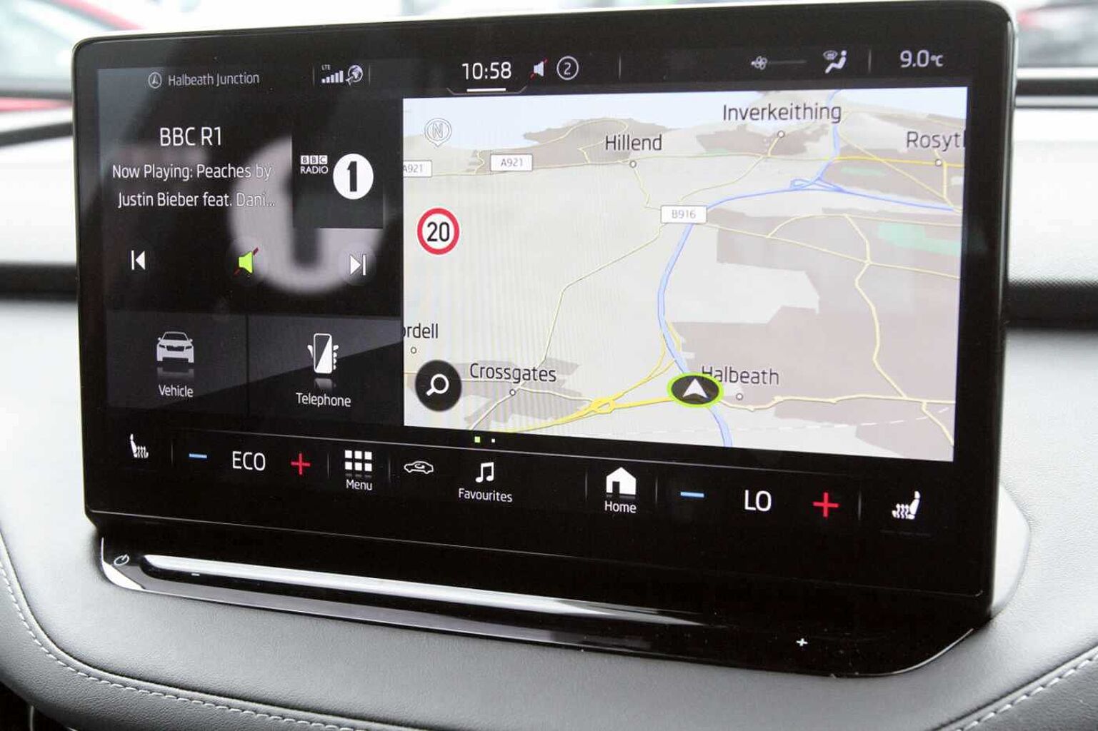 SKODA Enyaq Coupe iV vRS 80x 82 kWh 299 PS Single speed 4x4