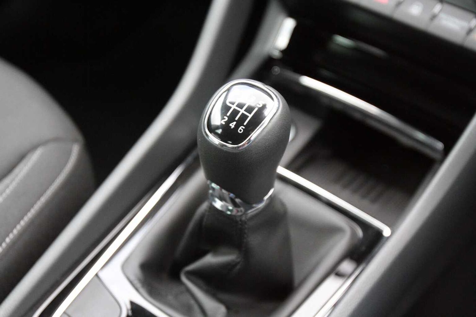 SKODA Karoq 1.0 TSI SE Drive 116 PS 6G Man