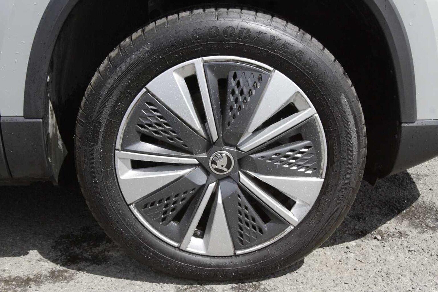 SKODA Karoq SUV 1.5 TSI (150ps) SE Drive ACT DSG