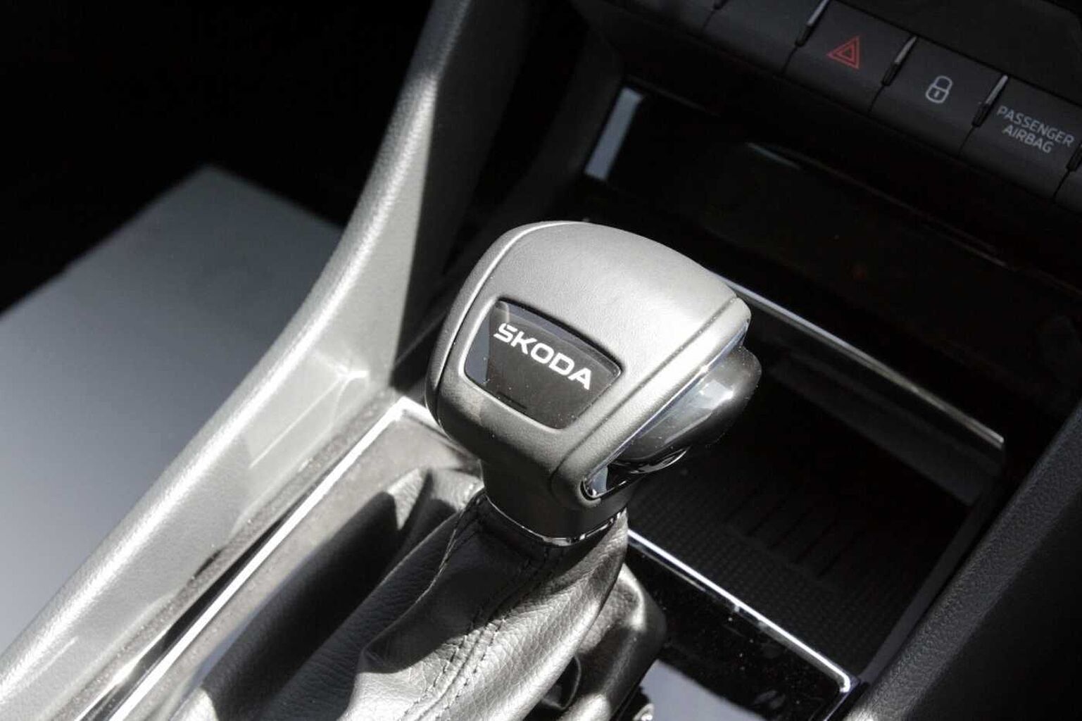 SKODA Karoq SUV 1.5 TSI (150ps) SE Drive ACT DSG